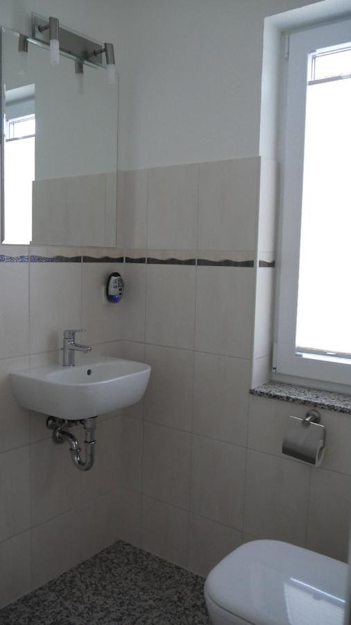 Stadtnahe Komfortferienwohnung Fuer Familien Und Geschaeftsreisende Hildesheim Bagian luar foto
